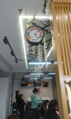Exonic Unisex Salon photo 3