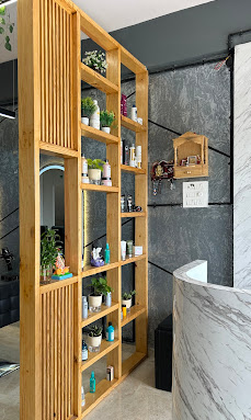 Exonic Unisex Salon photo 2