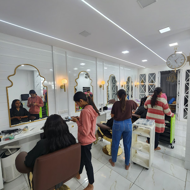 Rich & Royal Makeup & Hair Salon photo 2