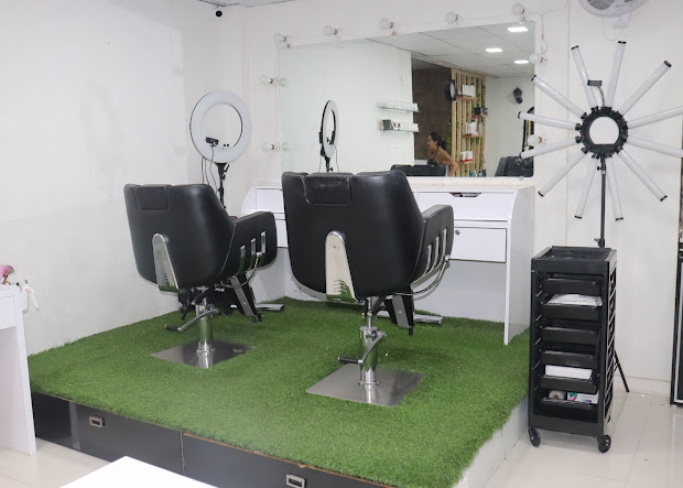 Rich & Royal Makeup & Hair Salon photo 4