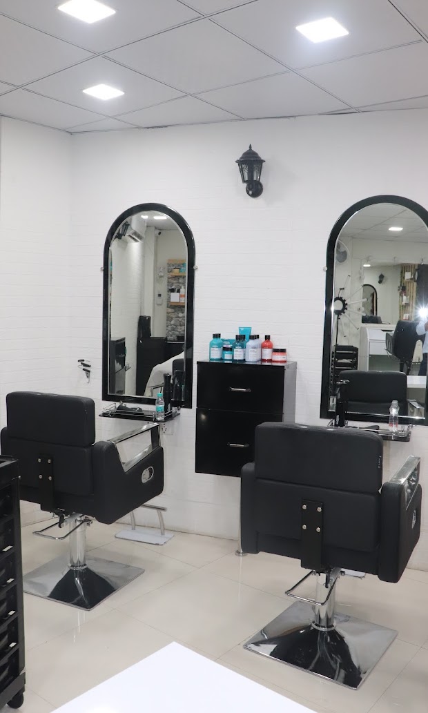 Rich & Royal Makeup & Hair Salon photo 6