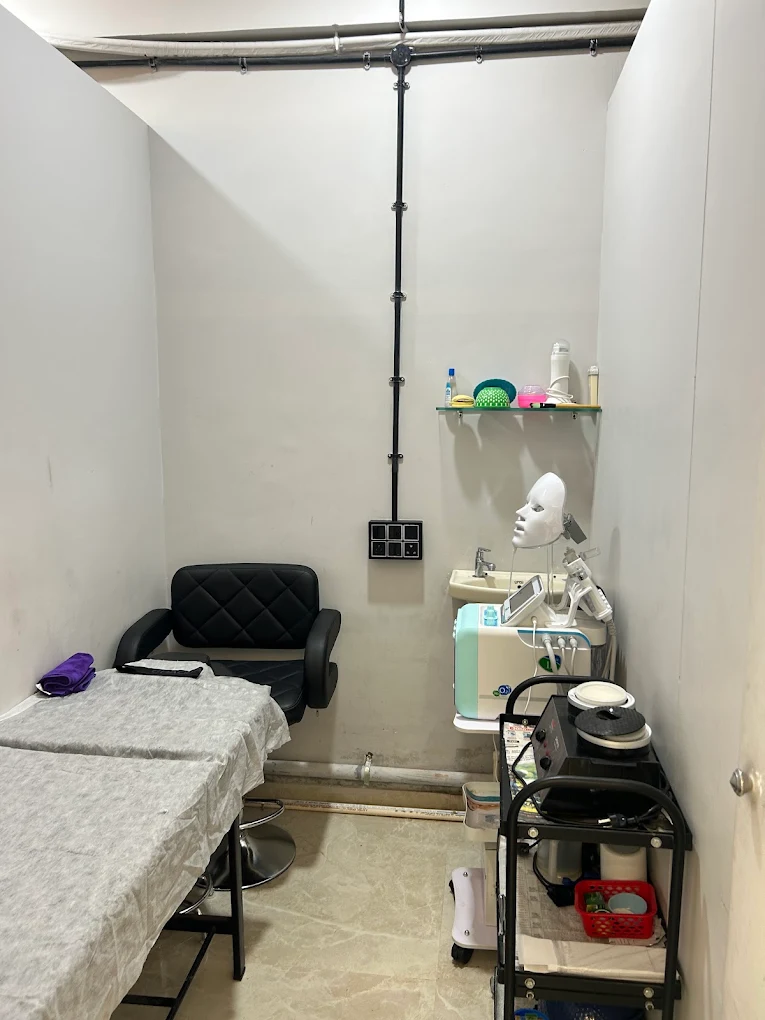HR Unisex Salon photo 5