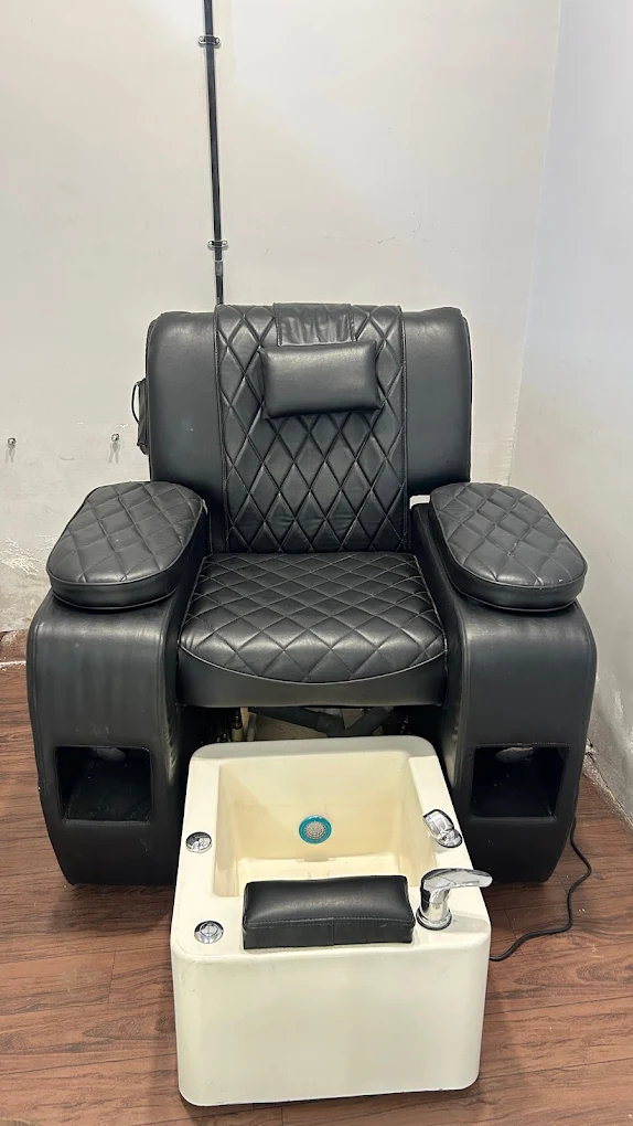 HR Unisex Salon photo 6