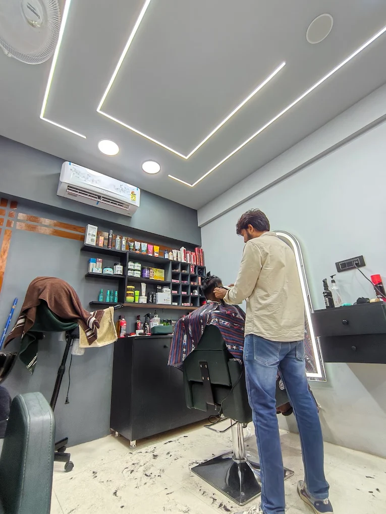 ALOK’S HAIR & BUEATY SALON