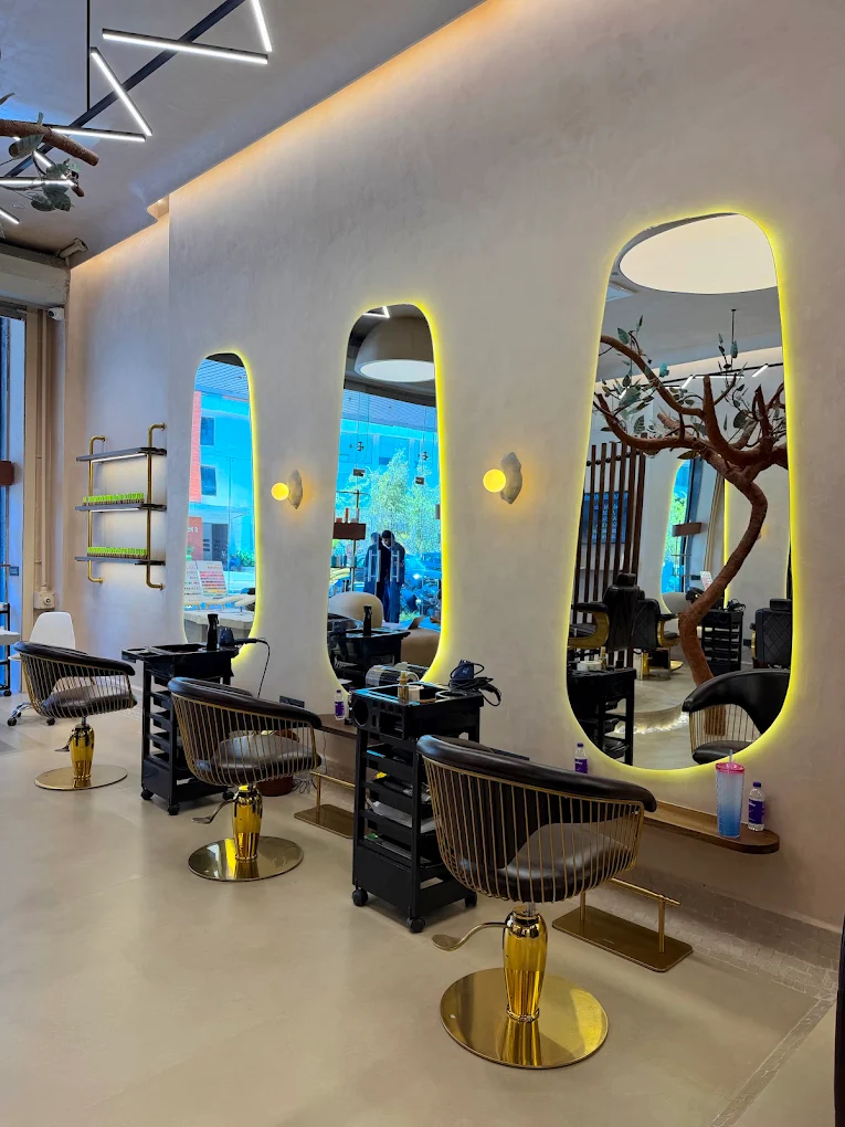 BLENDZ Unisex Hair Salon