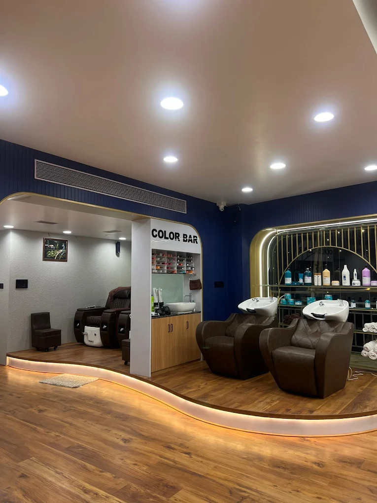 Iconic Unisex Salon photo 3