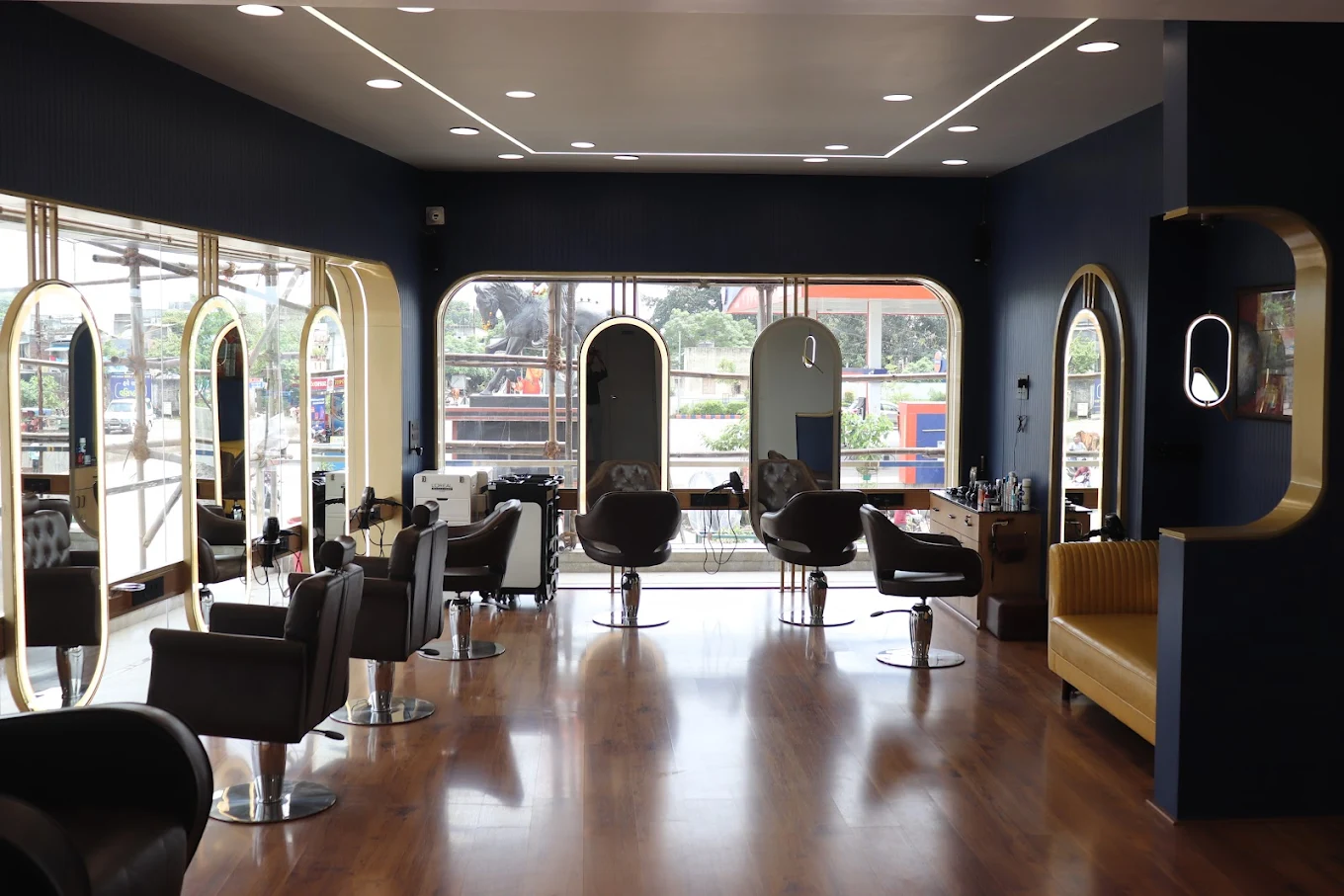 Iconic Unisex Salon photo 4